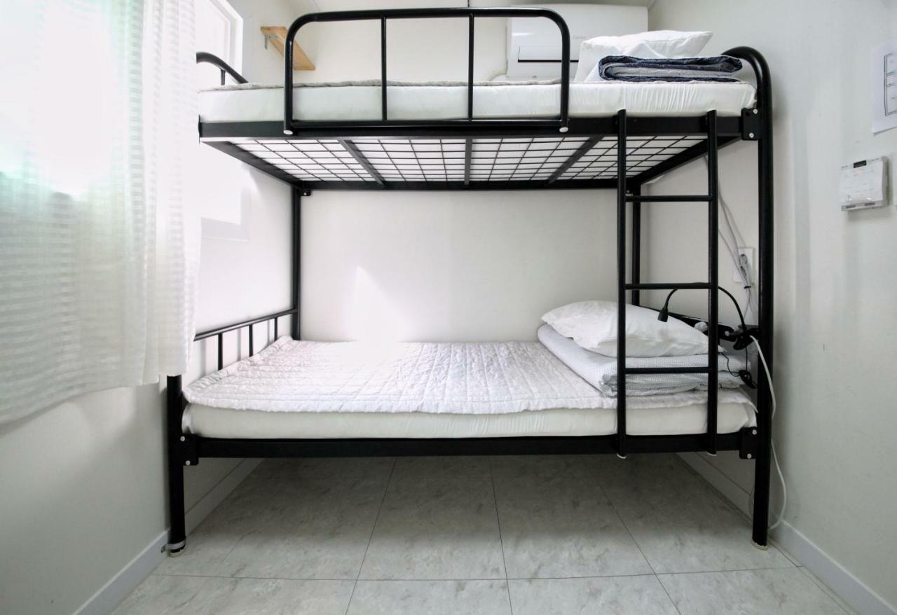 Bed & Breakfast Zibro H 3*
