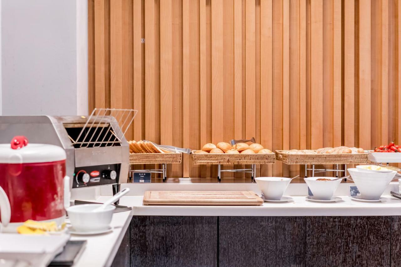Atrium Jongno Hotel 3*