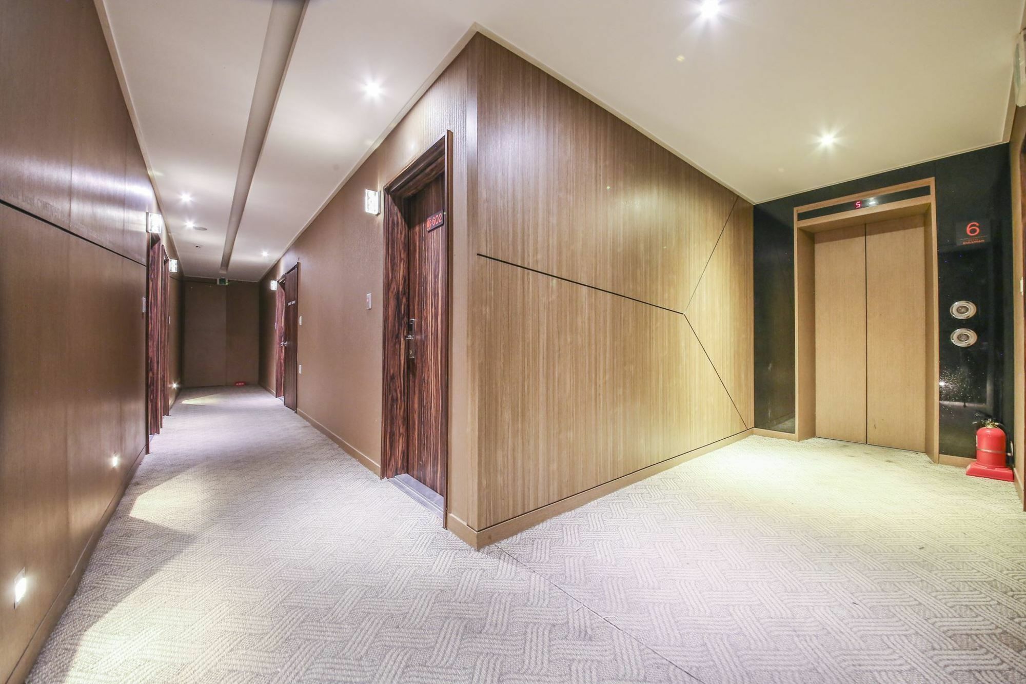 Cullinan Seocho 3*