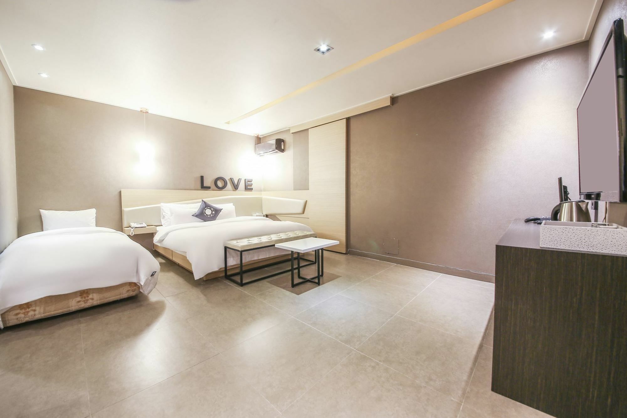 Cullinan Seocho 3*