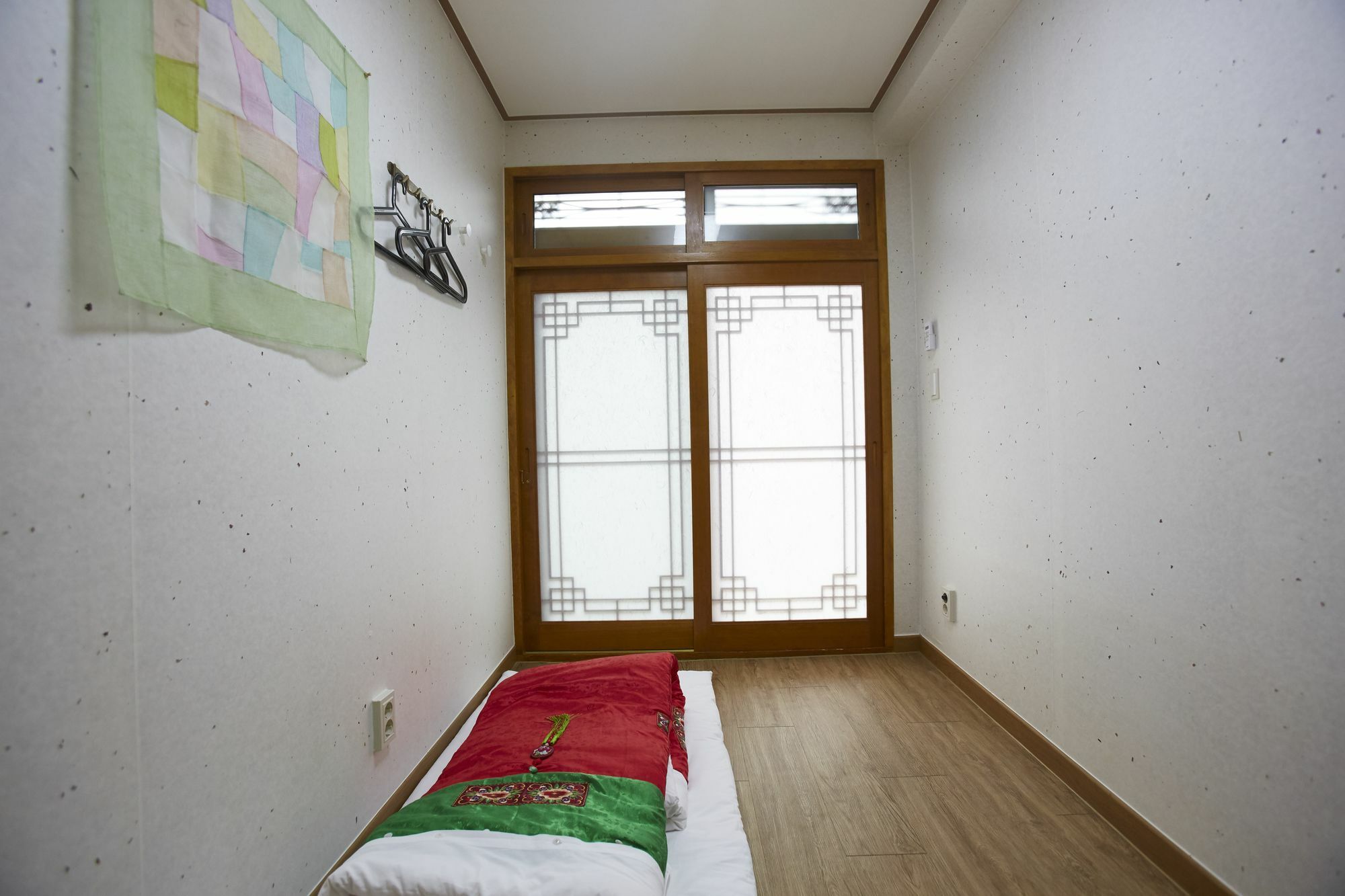 Go Woon Dang Hanok