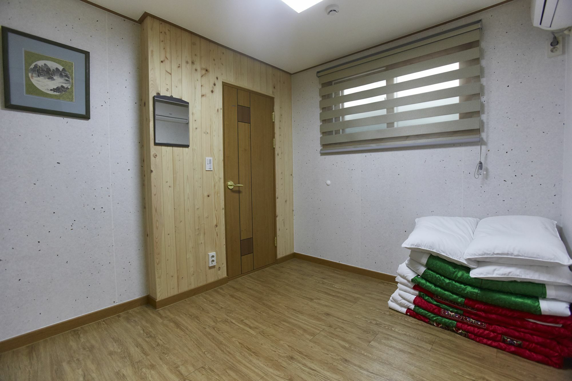 Go Woon Dang Hanok 2* Seoul