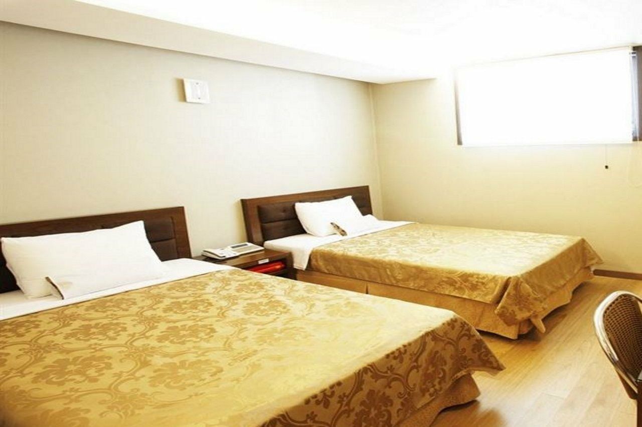M. Biz Hotel 3*