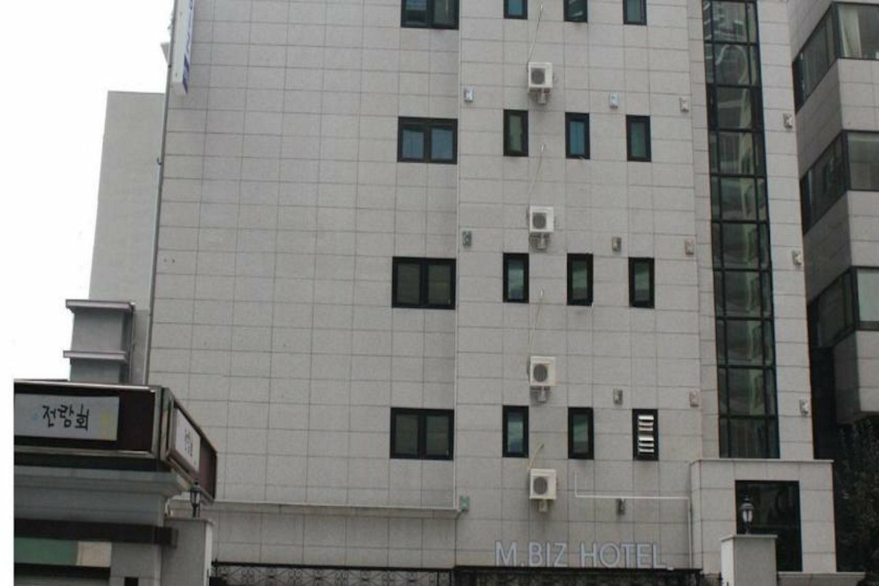 M. Biz Hotel 3*
