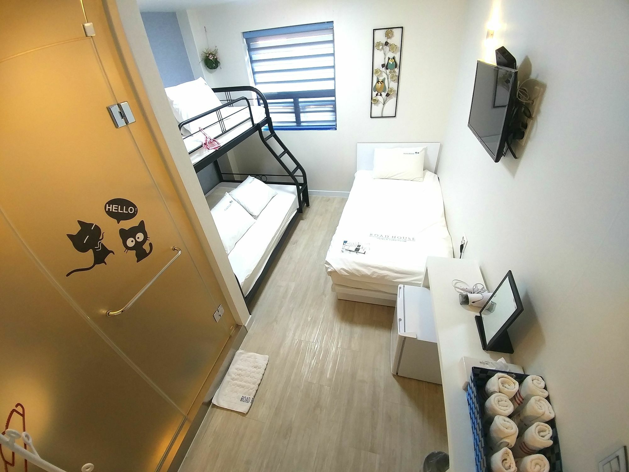 Guest house Road Myeongdong 2*
