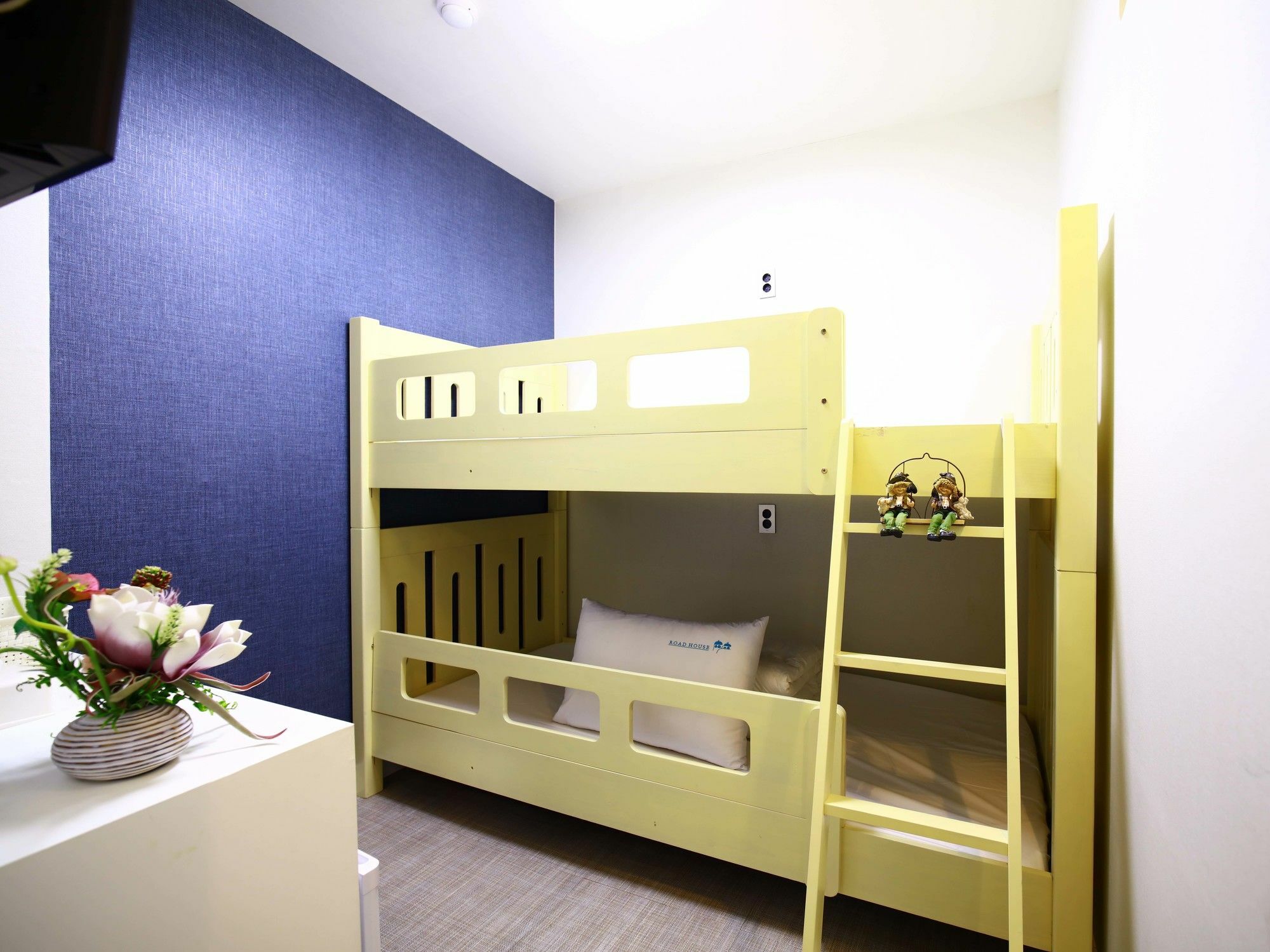 Guest house Road Myeongdong 2*