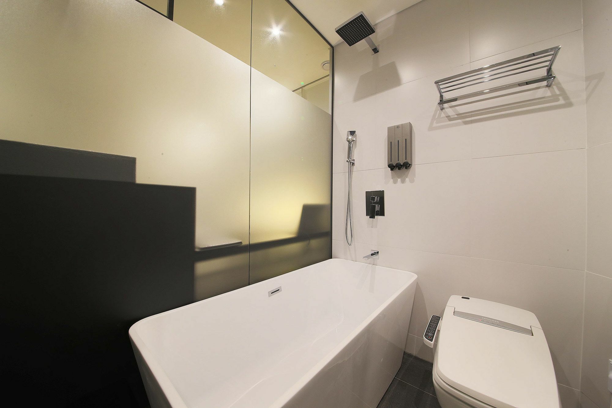 Cullinan 2 Geondae Hotel *
