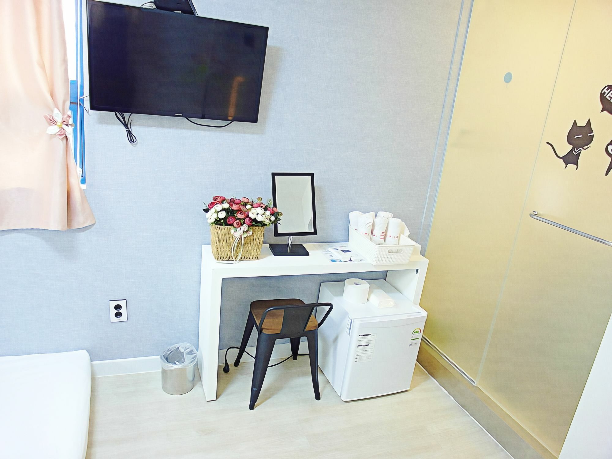 Road Myeongdong Guest house 2*