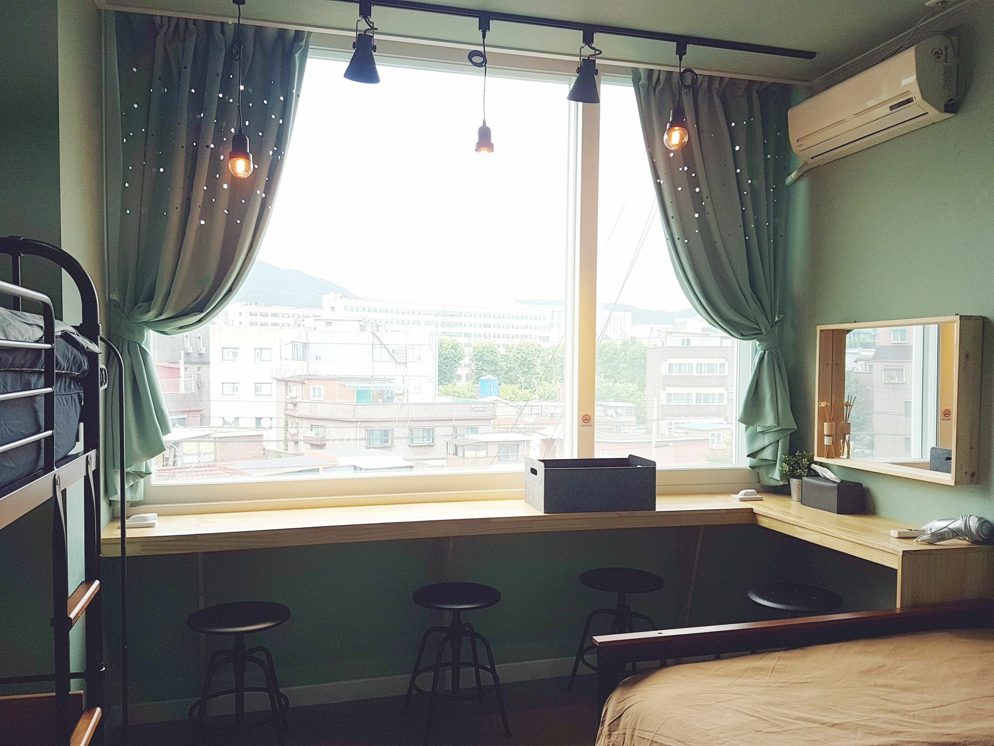 Takustay Sinchon 2*