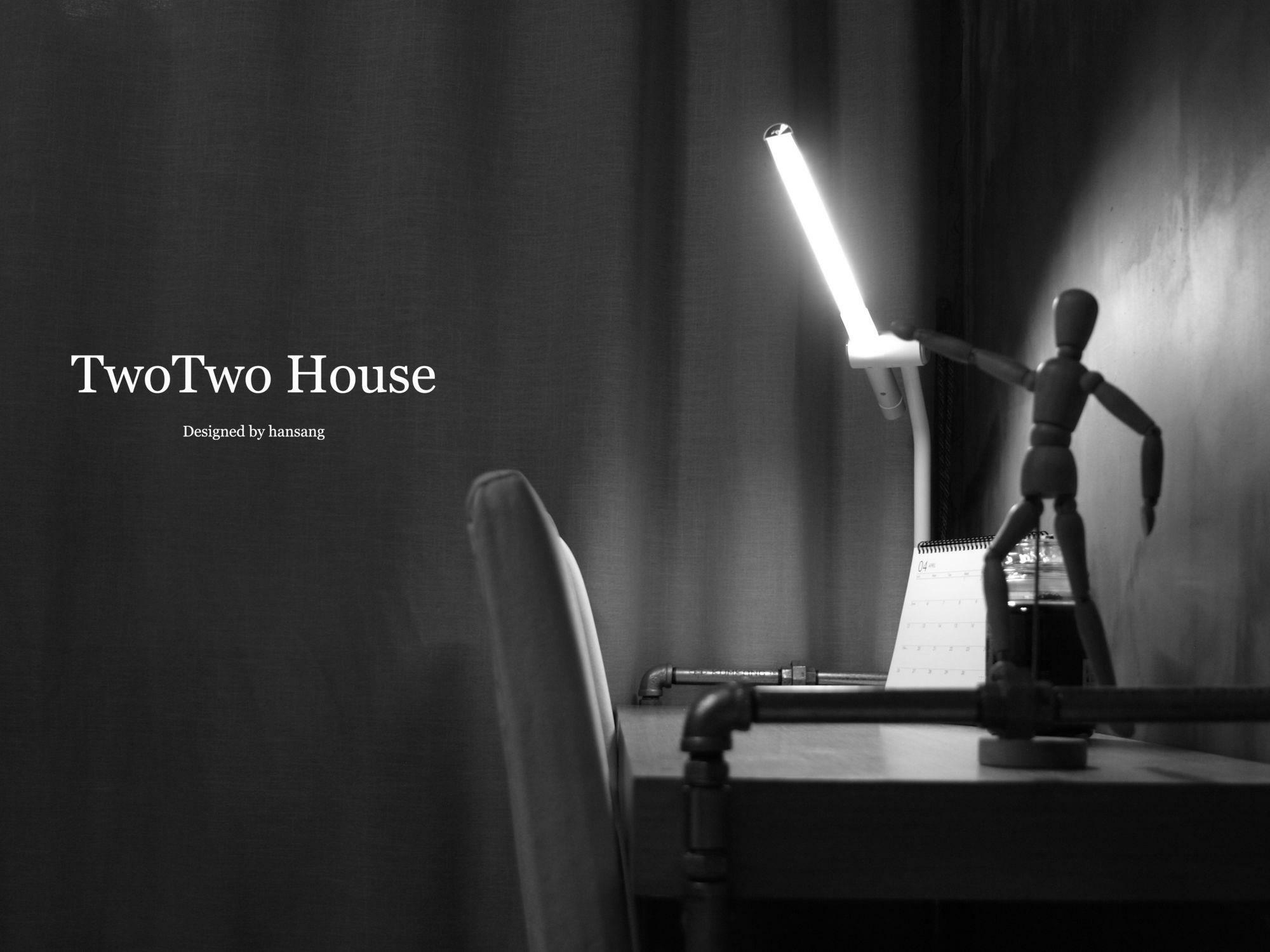 Twotwo House 2*