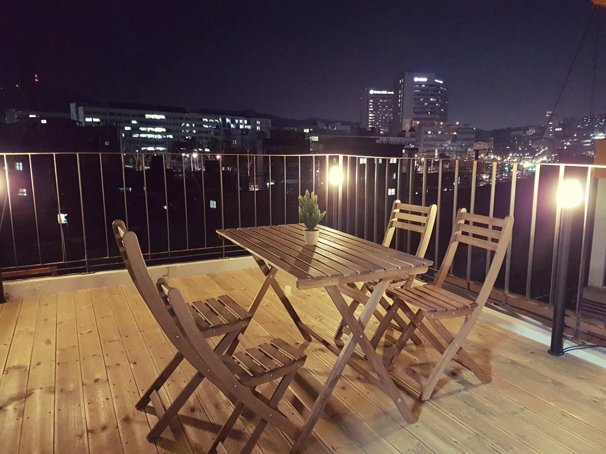 Hotel Takustay Sinchon