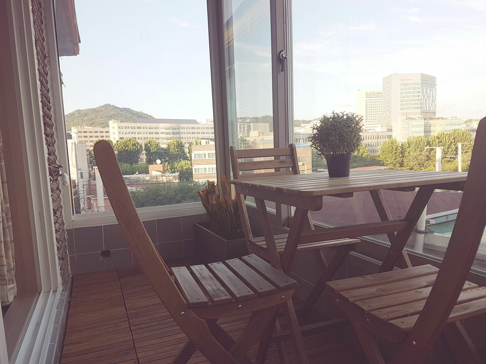 Takustay Sinchon Hotel