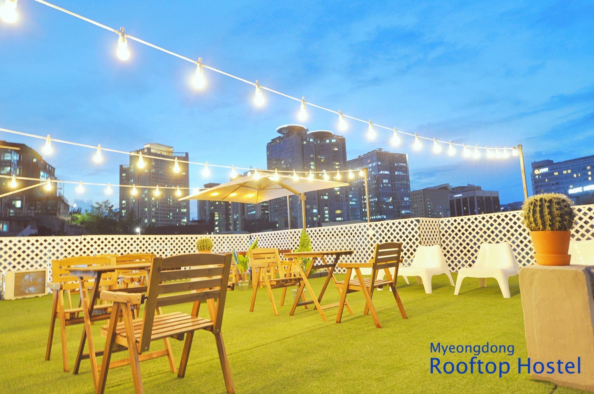 Myeongdong Rooftop Hostel *