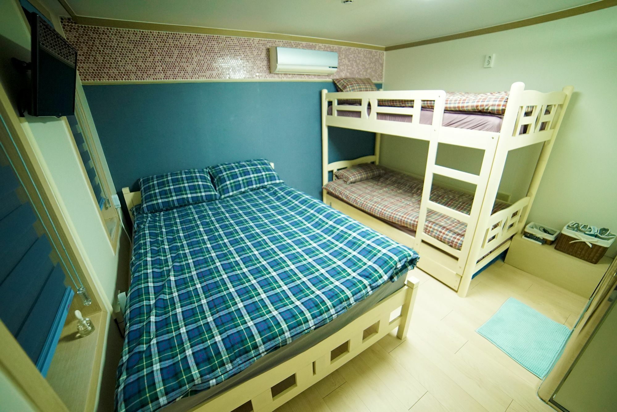 Yolo Guest house
