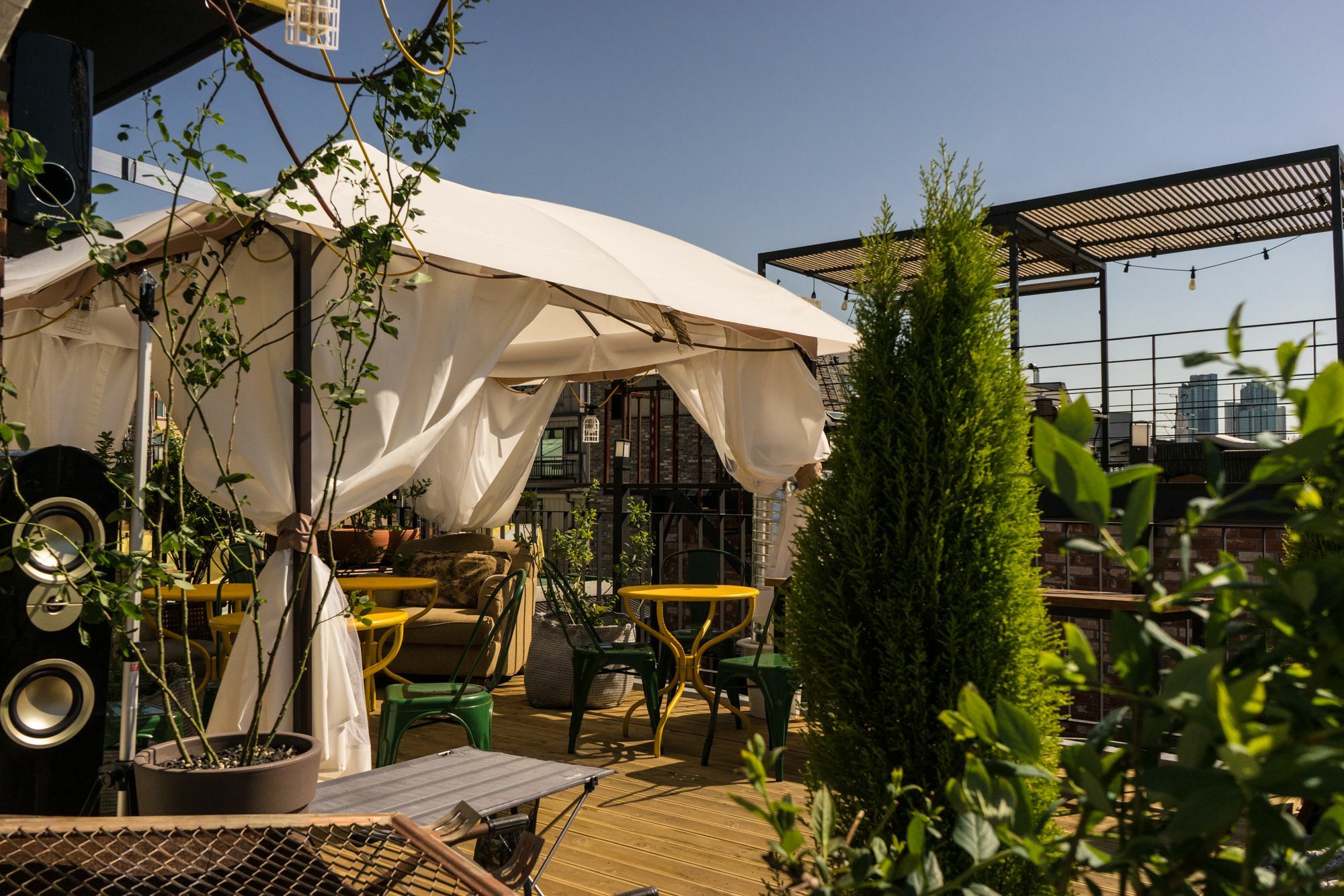 Tetto House Rooftop Garden 2*