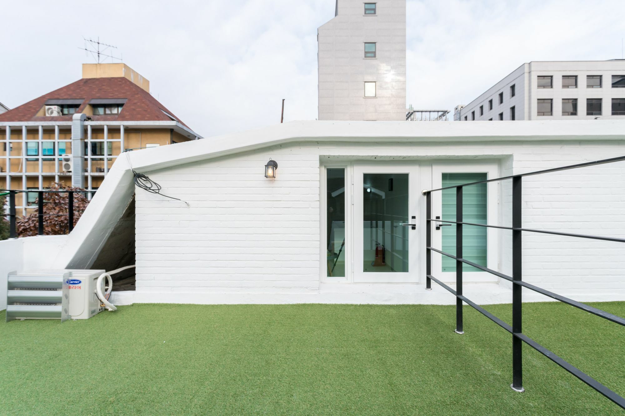 Neat House Hongdae Guest house 2*