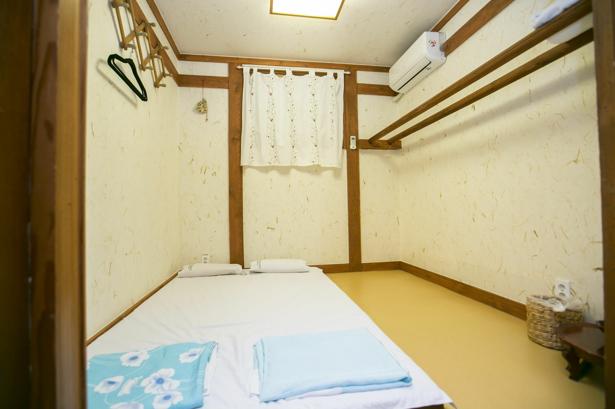 Bukchonmaru Hanok 2*