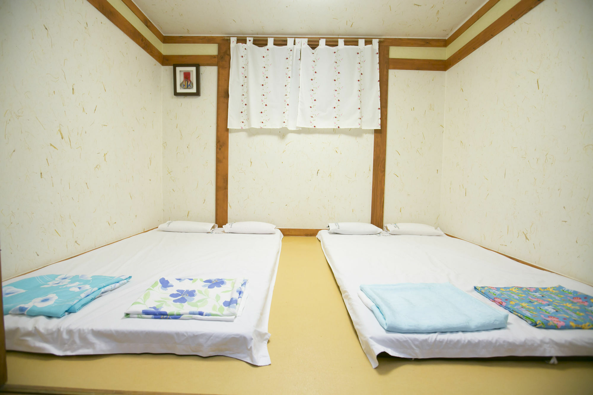 Bukchonmaru Hanok Guest house 2*