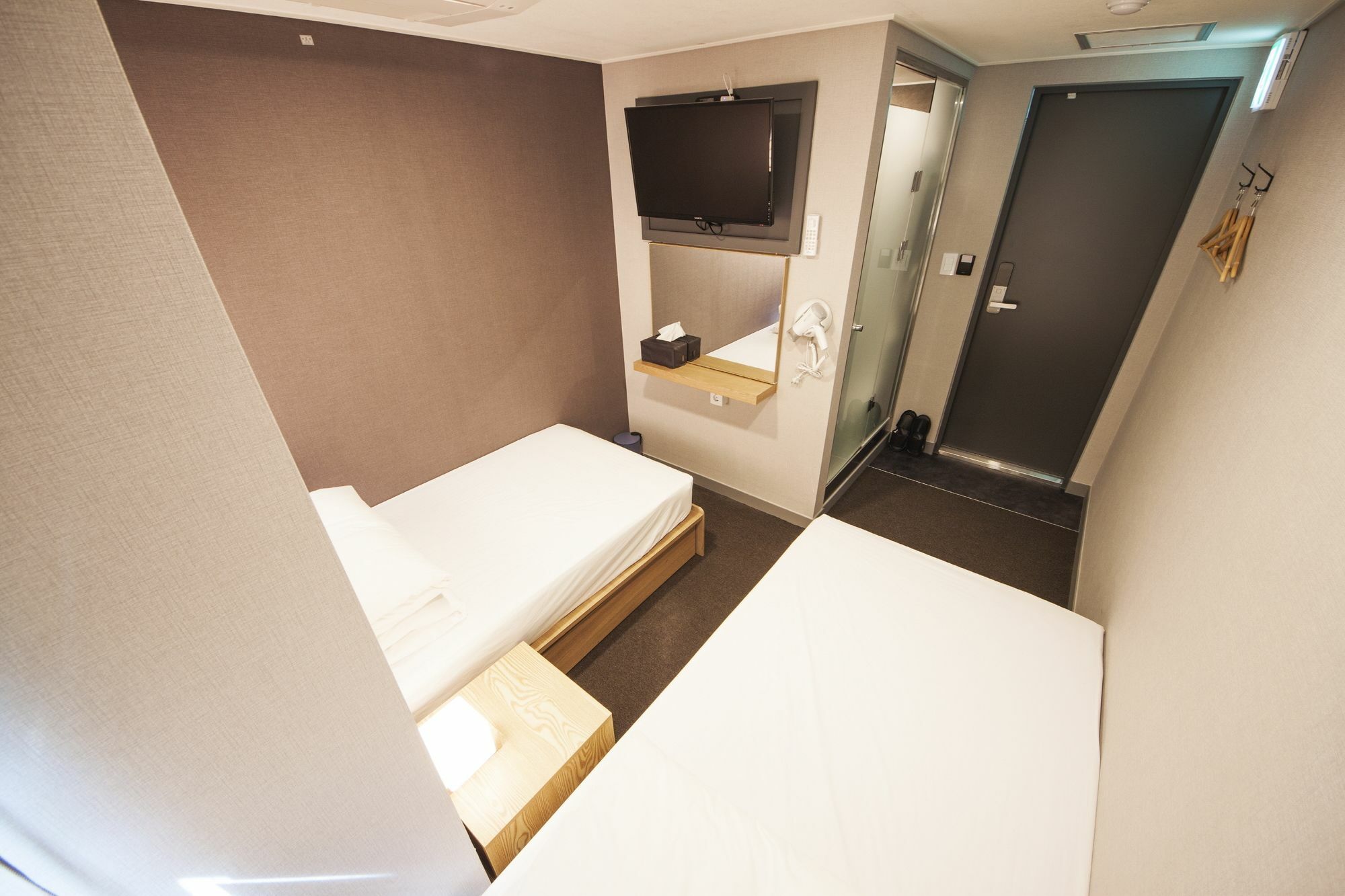 Blue Mountain Myeong-dong Guest house