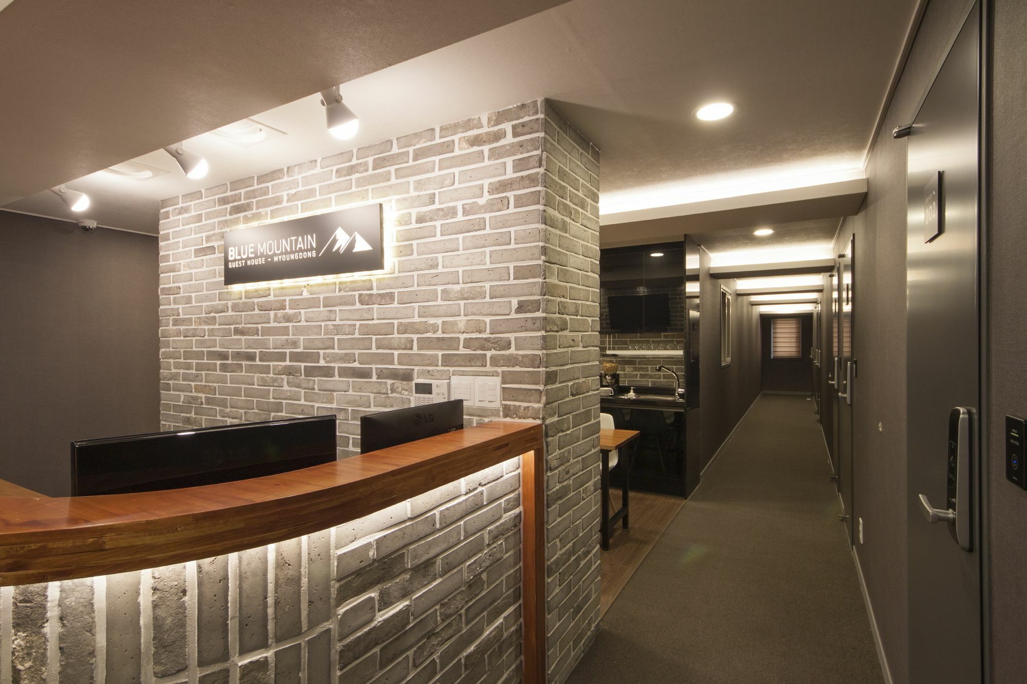 Guest house Blue Mountain Myeong-dong Seoul