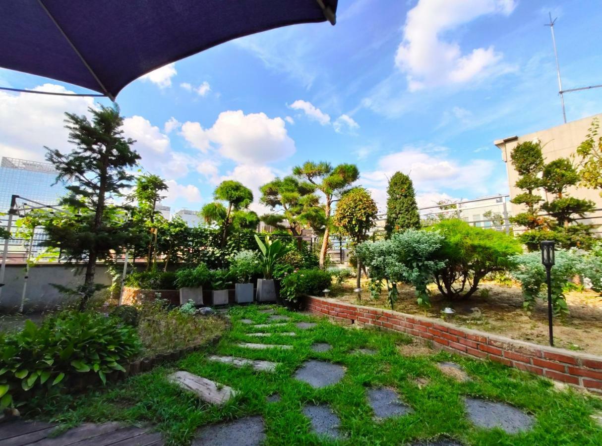 Hostel Oyo Myeongdong 2 Seoul