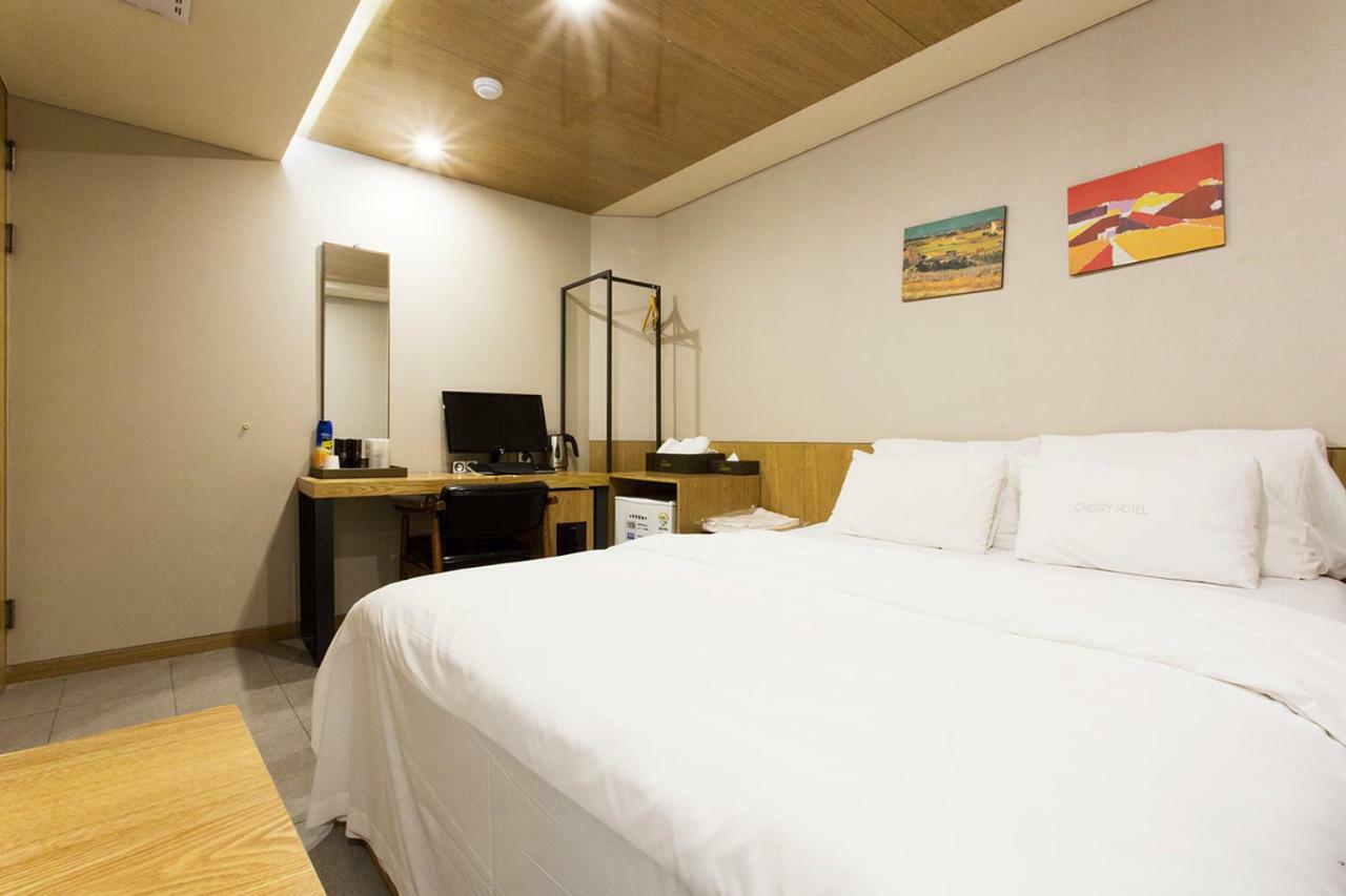 Cherry Hotel