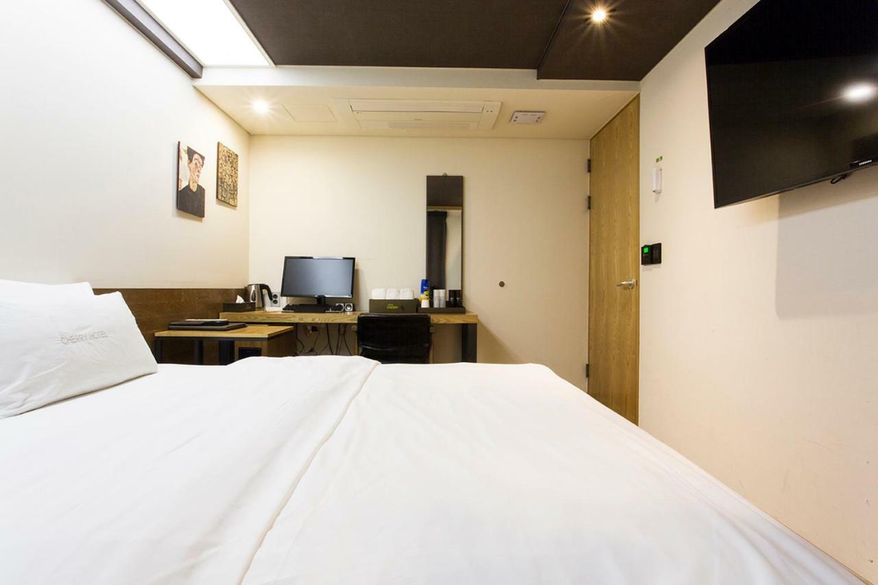 Cherry Hotel 2*
