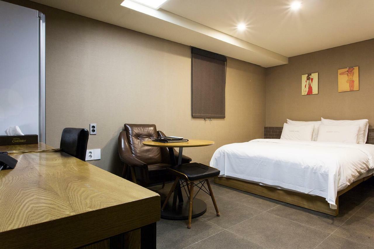 Cherry Hotel