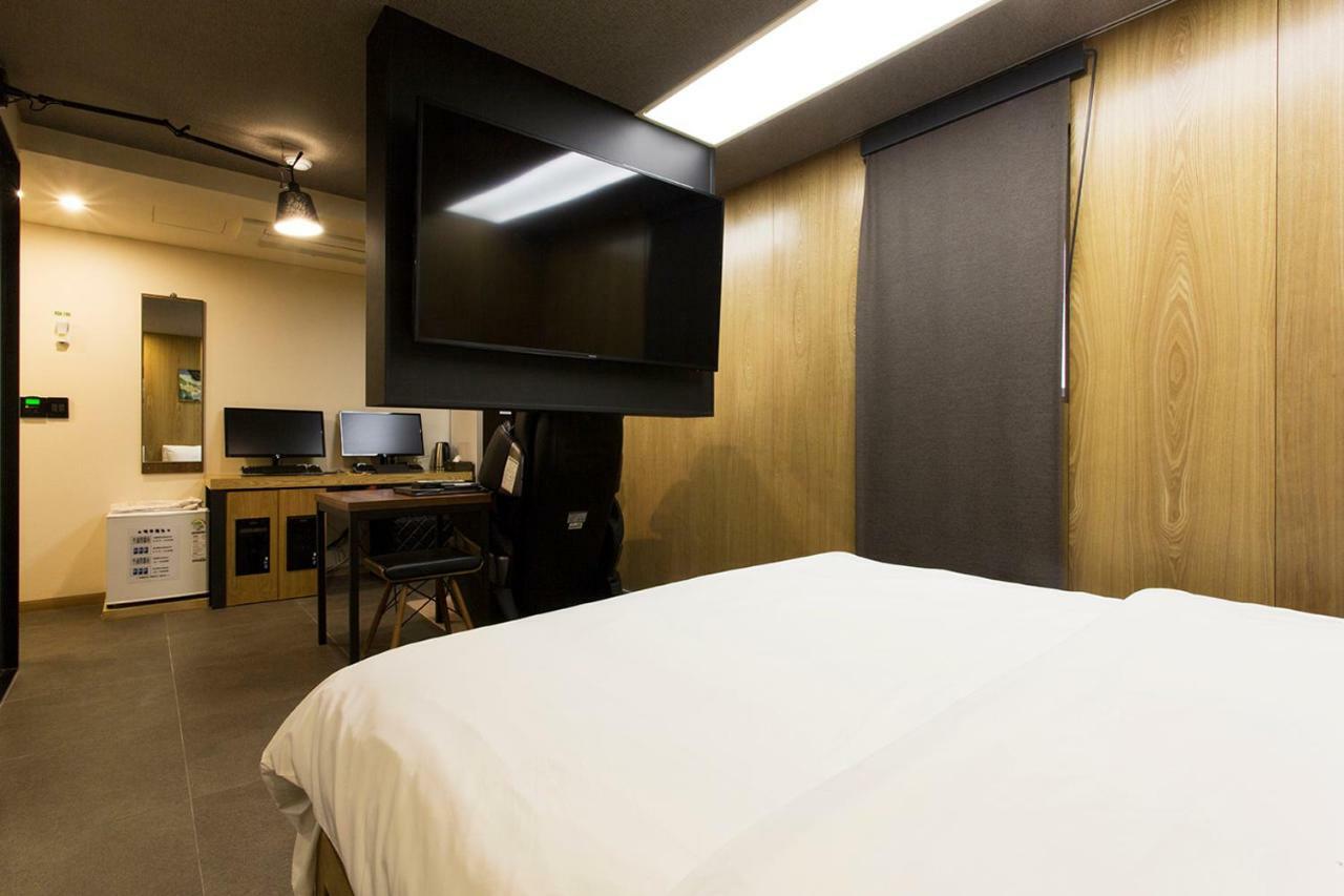Cherry Hotel