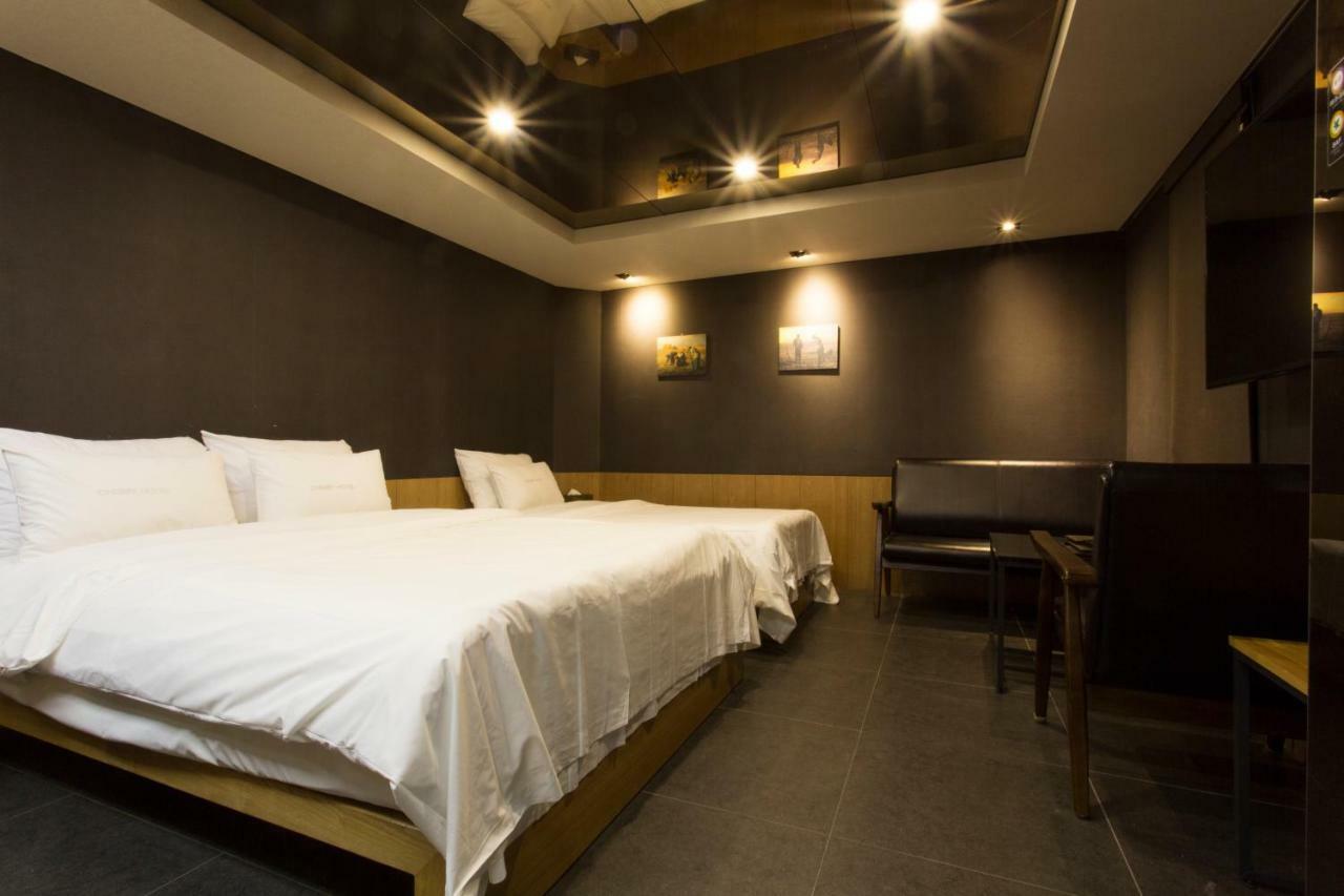 Cherry Hotel 2*