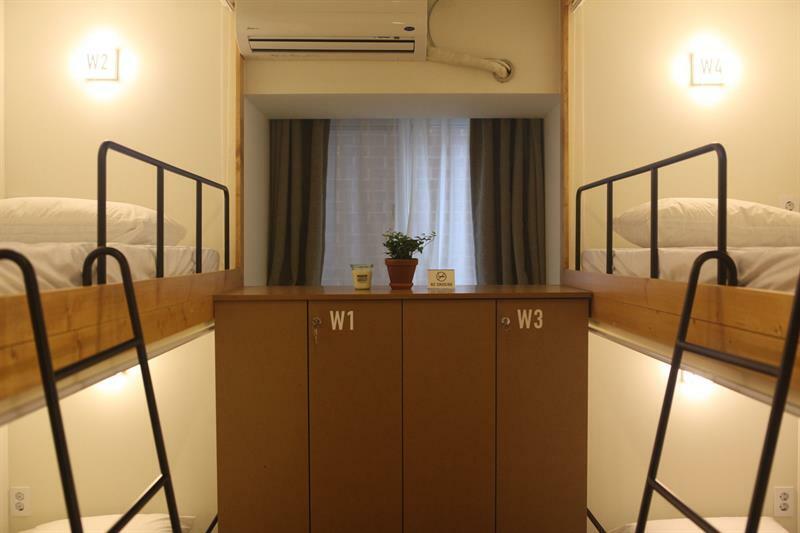 Hotel About -