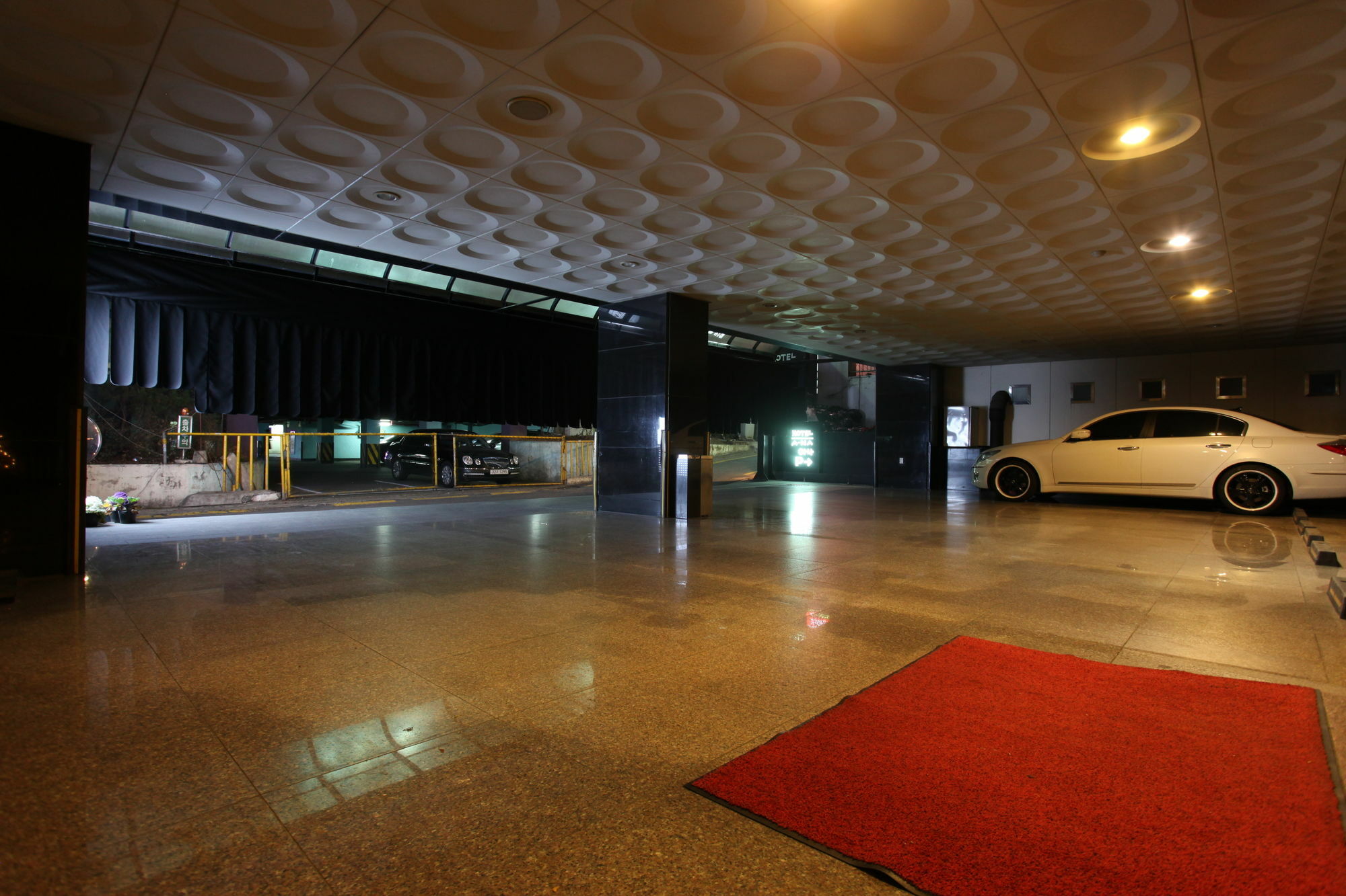Ana Hotel 3*