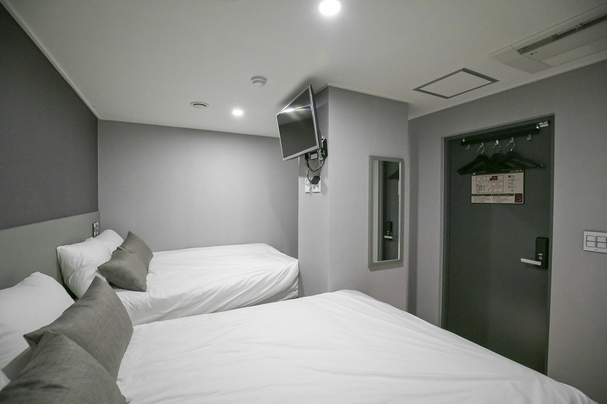 Philstay Myeongdong Station - Seoul