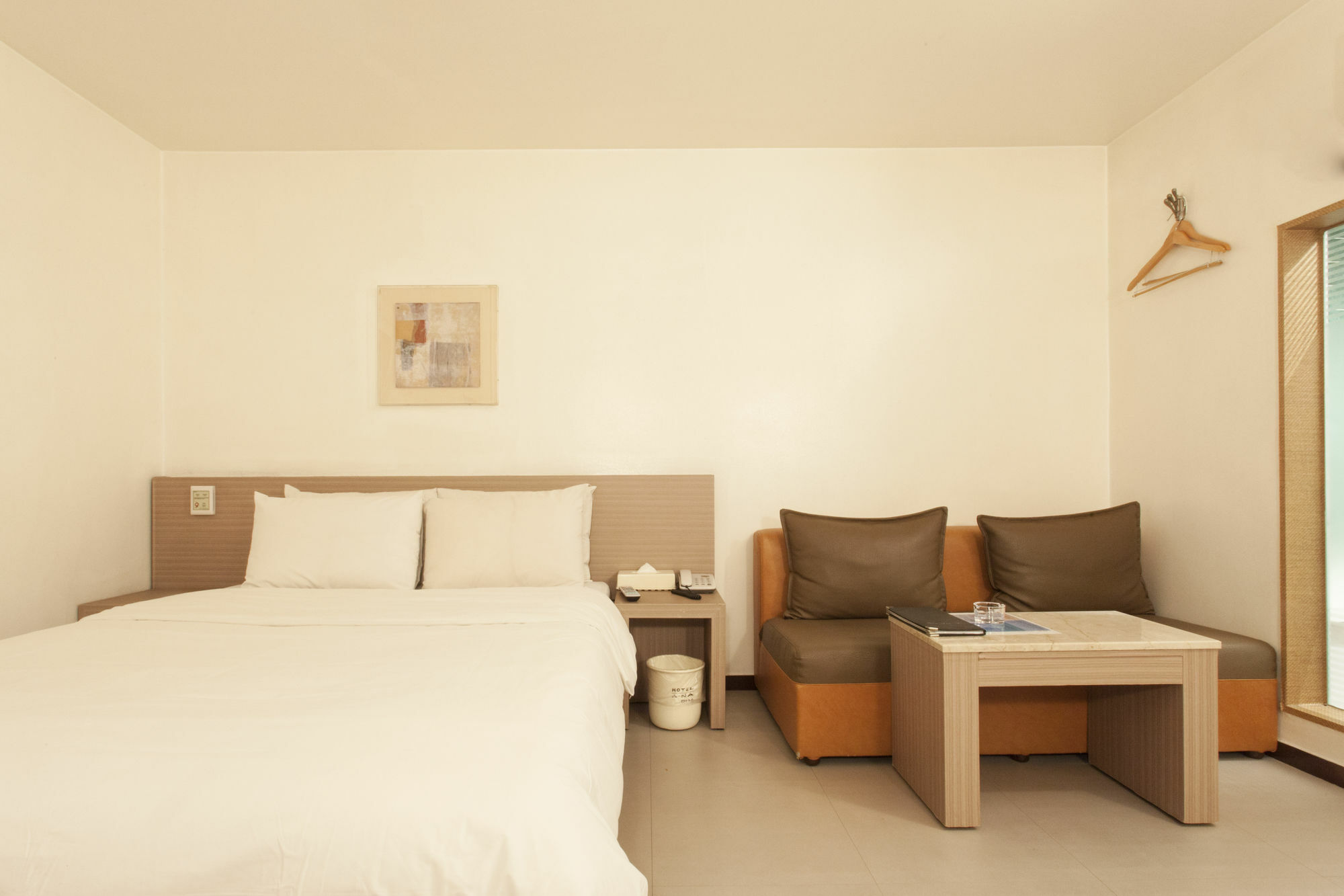 Hotel Ana 3*