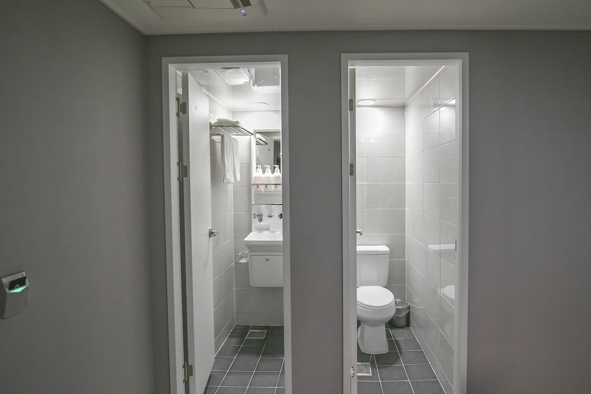 Hotel Philstay Myeongdong Station - 2*