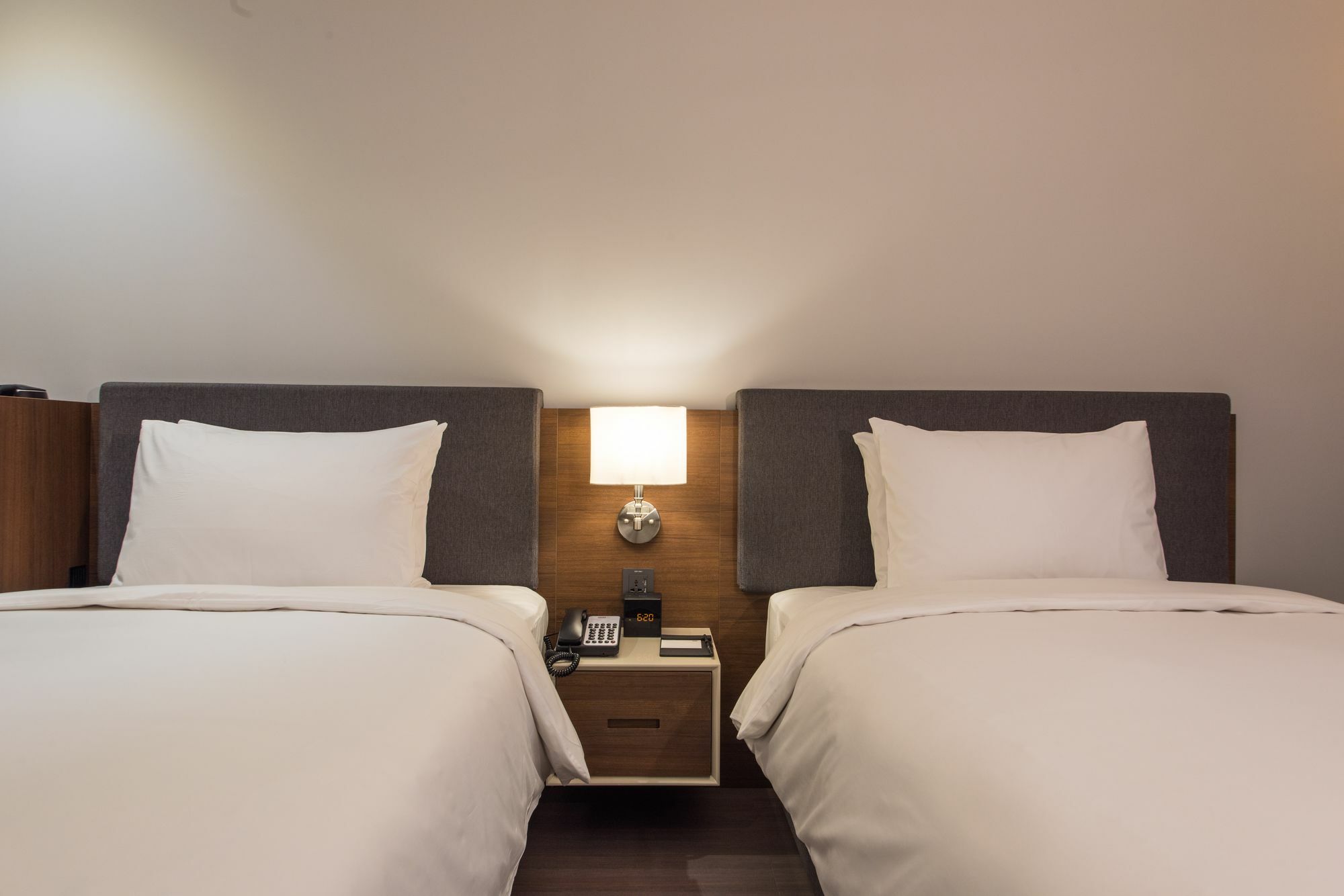 Hotel Ena Namdaemun 4*