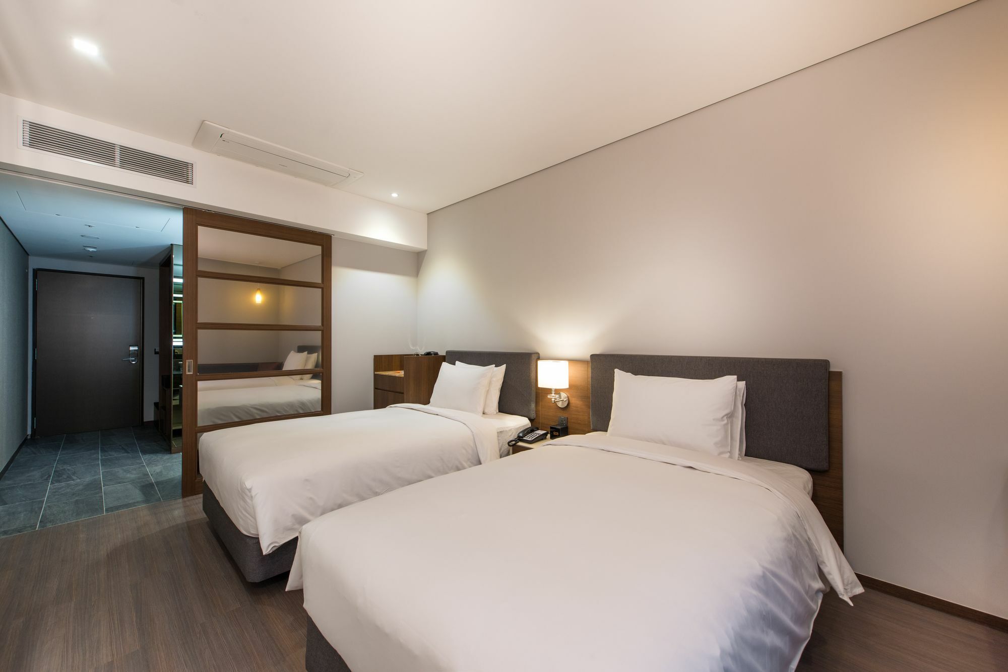 Ena Namdaemun 4*