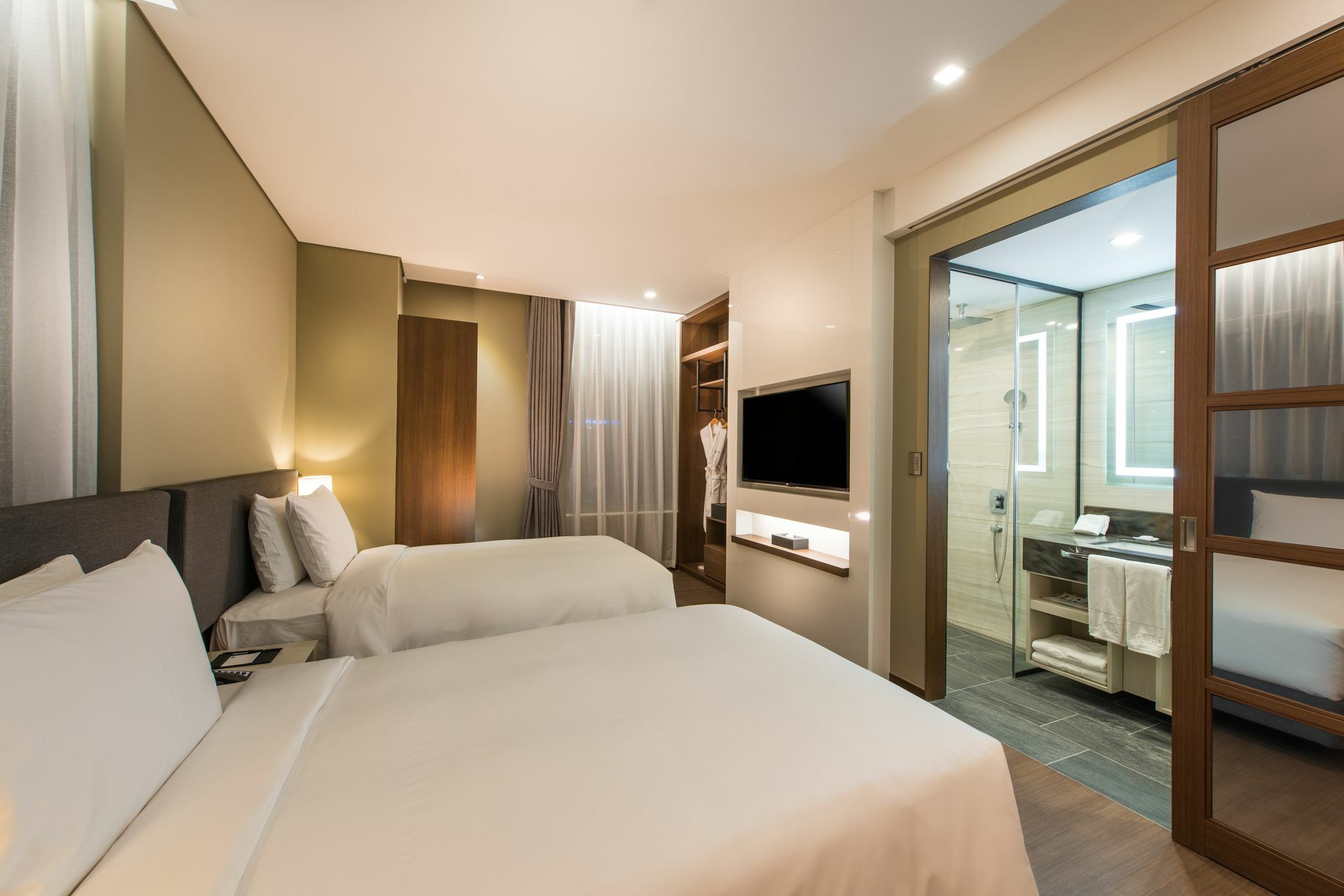Ena Namdaemun Hotel 4*