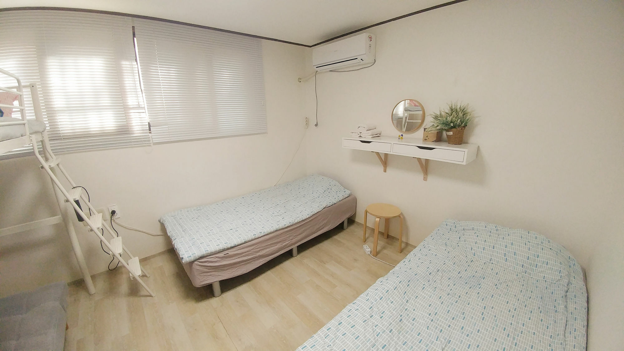 Naru Hongdae Private -