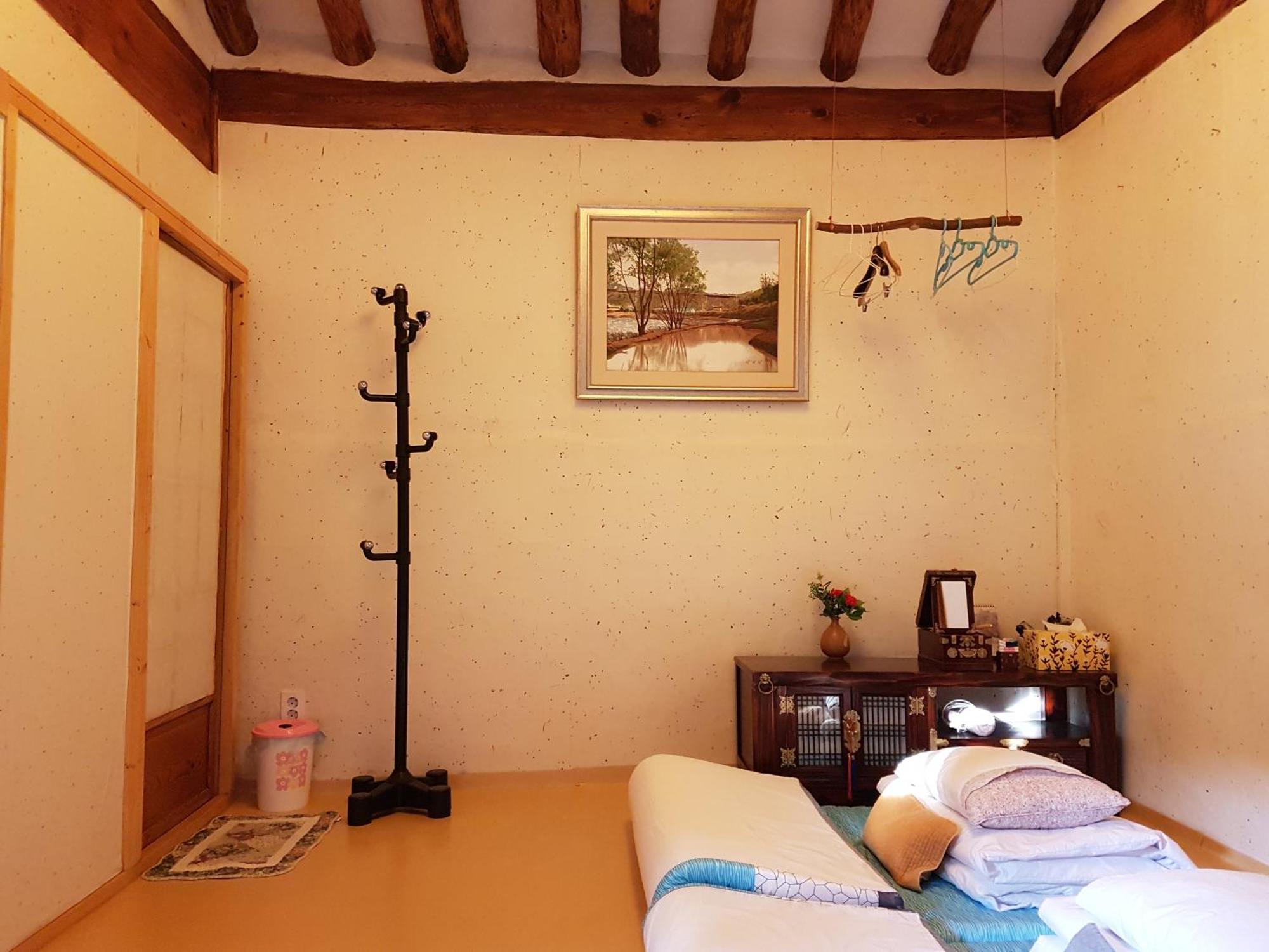 Gongsimga Hanok Guest house