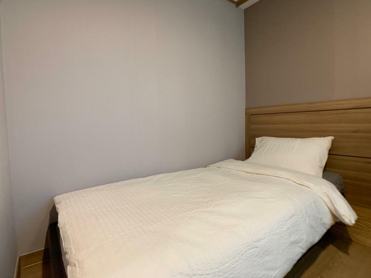 J-honor Guest house