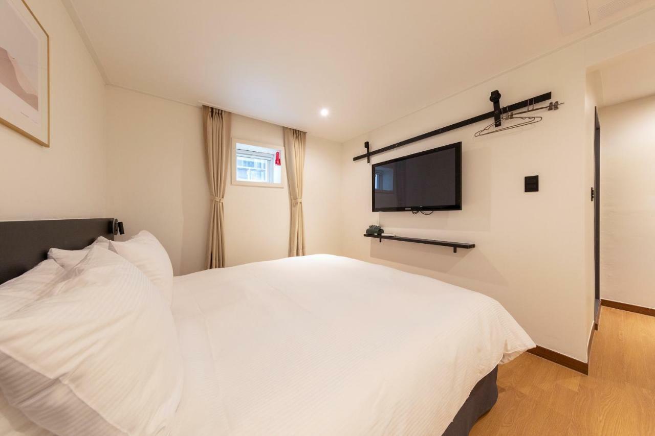 Hotel First Myeongdong