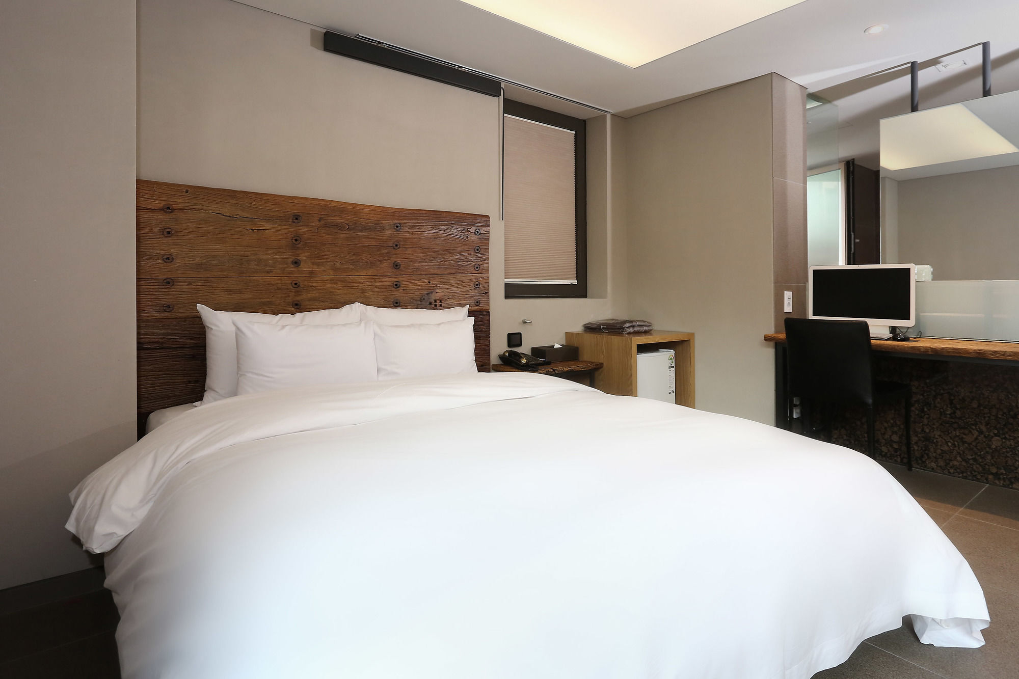 E-hotel Hotel