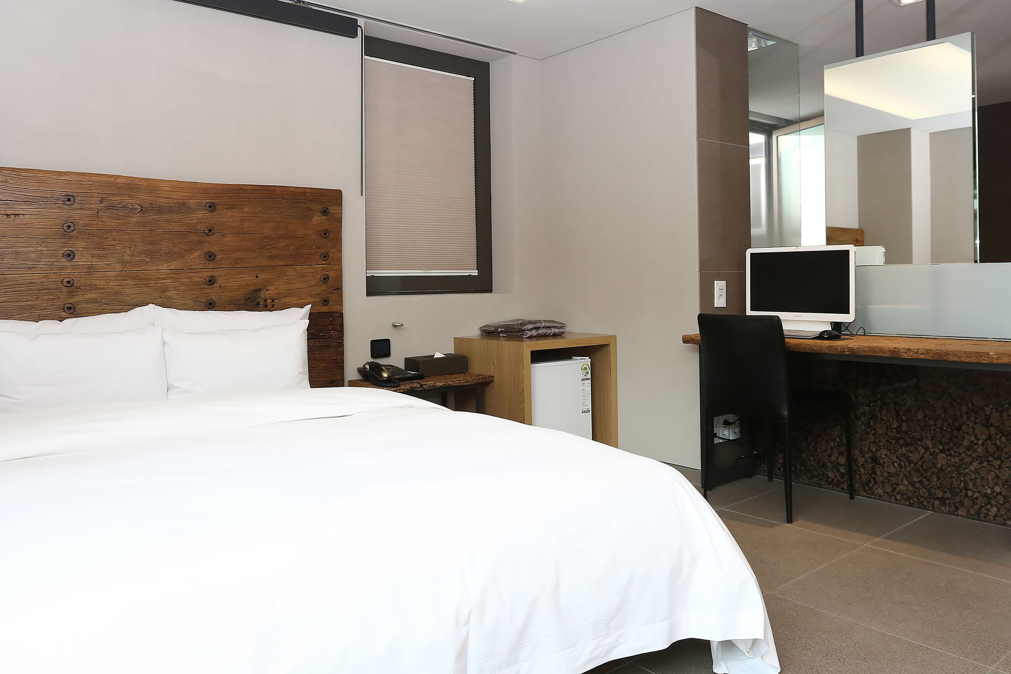 E-hotel Hotel