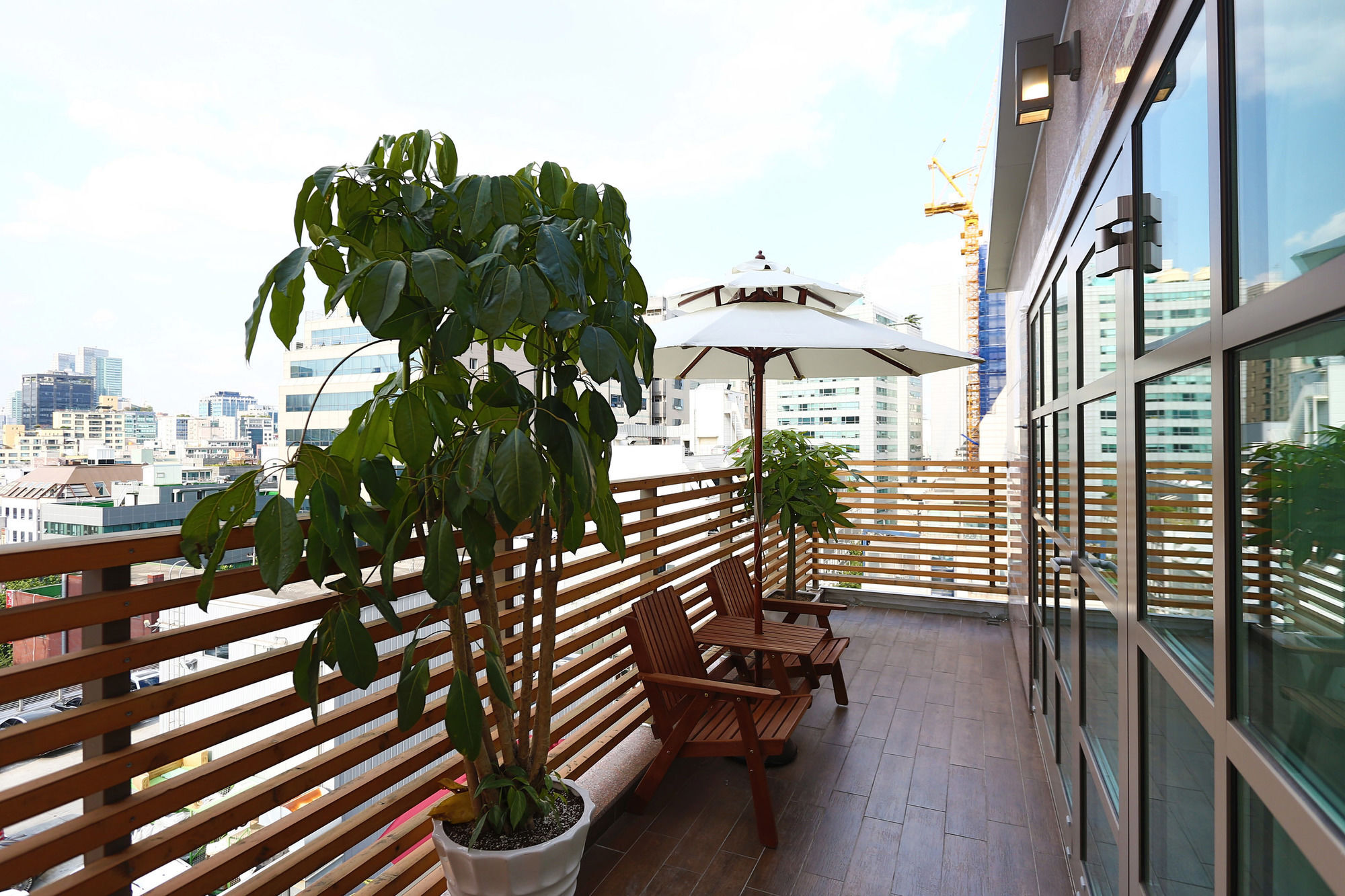 E-hotel