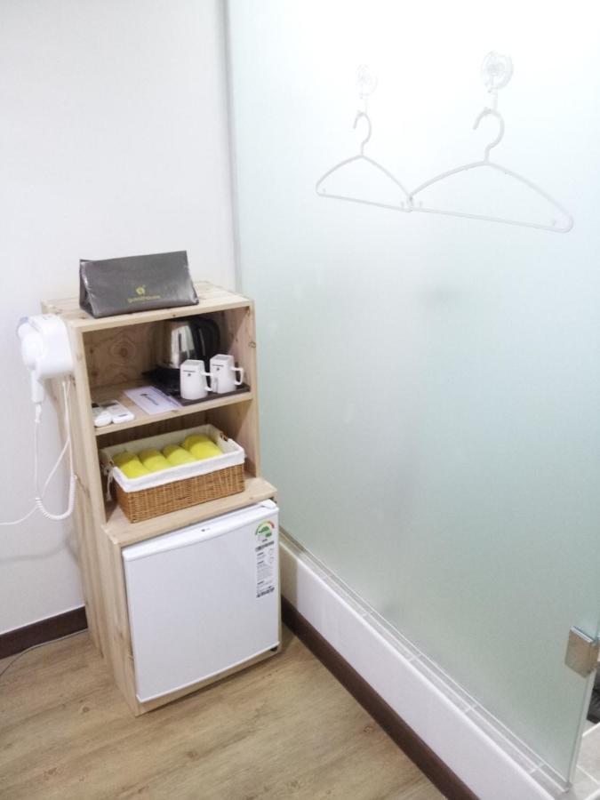 Guest house 24 Sinchon Hongdae 2*