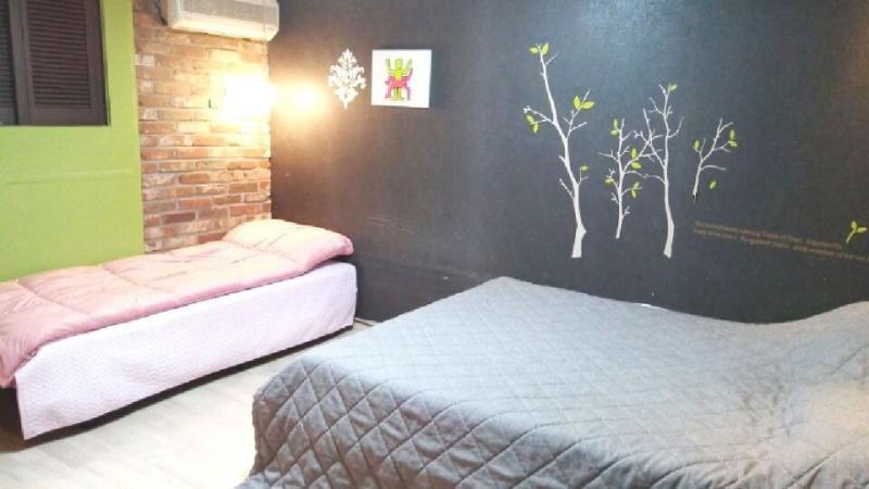 Oppa Hostel *