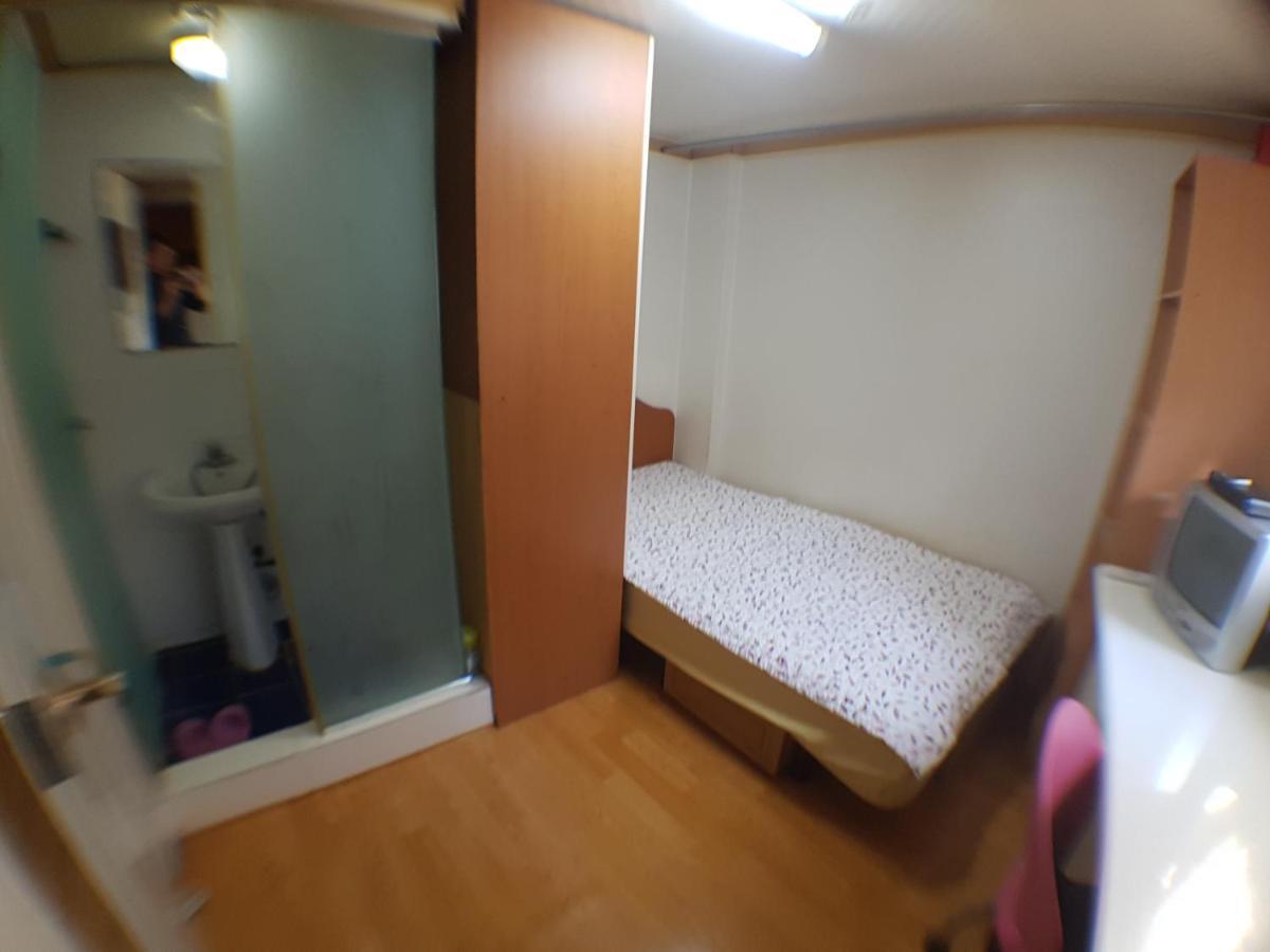 Female Only - Coco Jongno Hyehwa Station Asrama Seoul