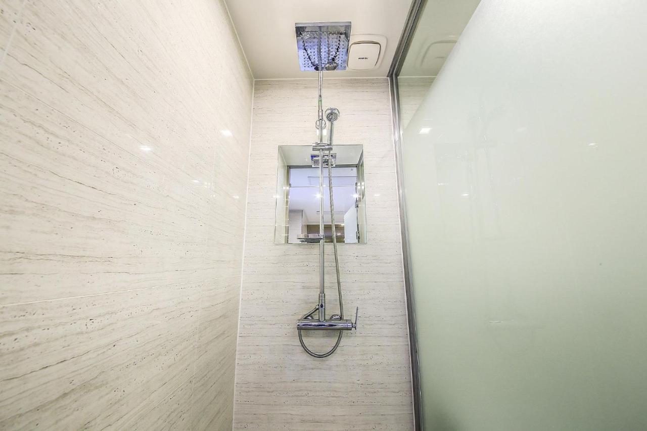 Business Blvd Ora Hotel