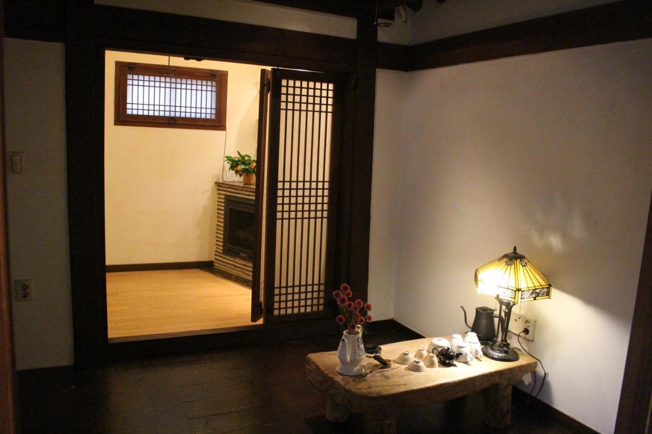 Bukchon Hanok Rumah tetamu *